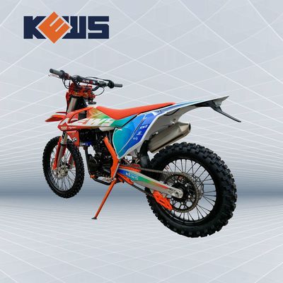 300cc Enduro xe máy với 19KW sức mạnh và 120KM / H tốc độ