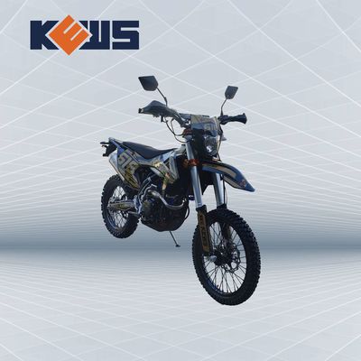 Xe máy màu đen bằng vàng Nhãn dán 300CC Euro 4 Xe máy NC300S trên xe đạp địa hình