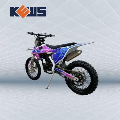 Xe máy mô tô 4 thì KTM Enduro với động cơ NB300 Làm mát bằng nước bốn thì
