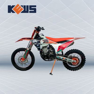 Động cơ bốn thì Xe mô tô Dirt Bike màu đỏ và đen K23 ở Zongshen NC300S 300CC