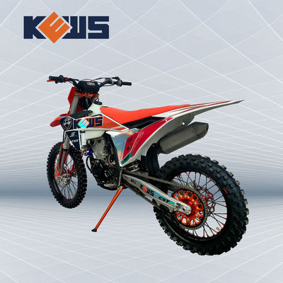 Động cơ bốn thì Xe mô tô Dirt Bike màu đỏ và đen K23 ở Zongshen NC300S 300CC