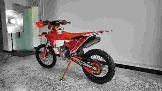 High-Performance 350cc Motorcycle with 33.5kW Power 160km/h Max Speed and 1460mm Wheelbase for Motocross